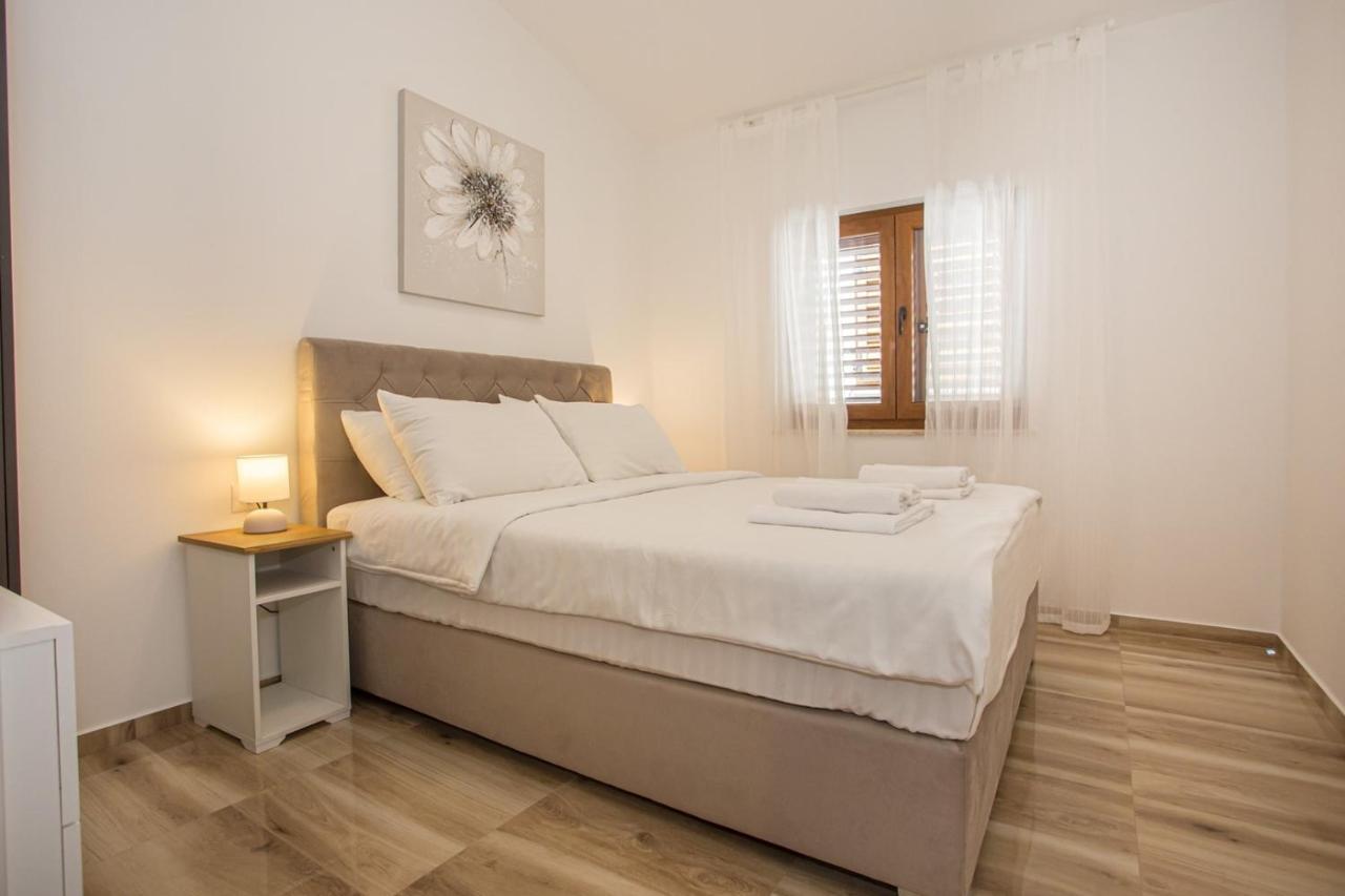 Holiday Home Camellia Poreč Exterior foto